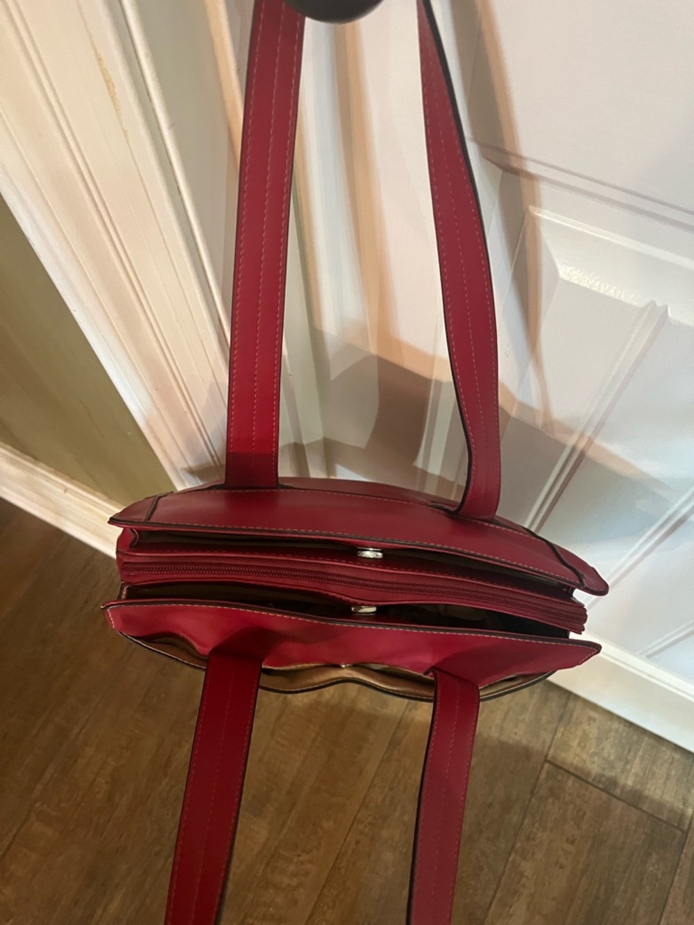 Women’s Classic Red Tote Bag - Liz Claiborne Crazy Horse Everyday Shoulder Bag - Picture 4 of 12